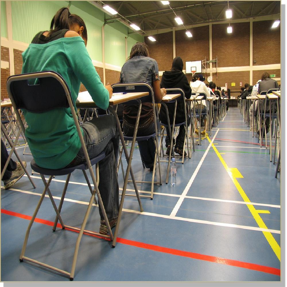 Yo sobresalgo en las Pruebas - DialogoInterno - InnerTalk Productos subliminales de autoayuda y superación personal. Tecnología patentada. Self help, subliminal, self improvement products. Patented technology.